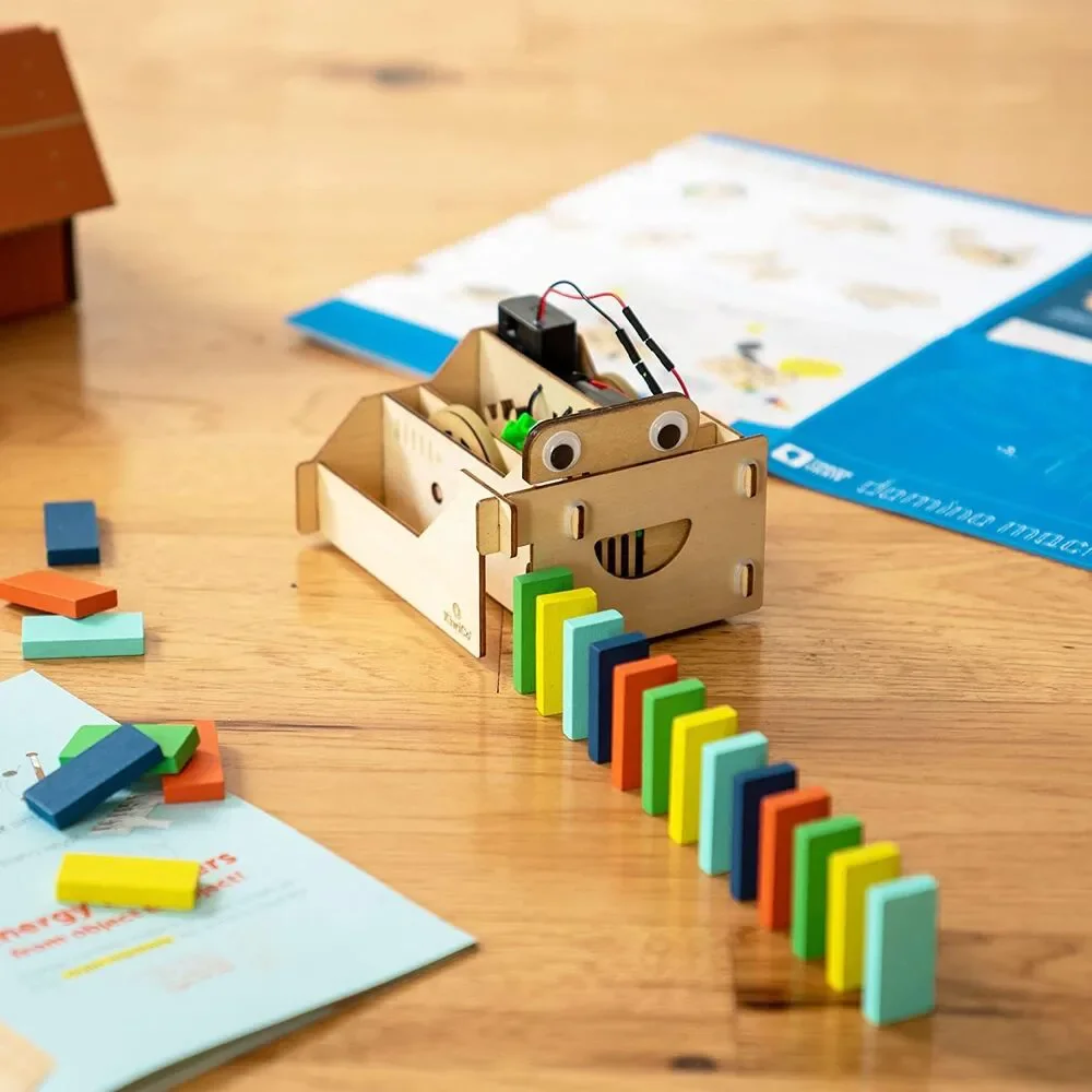 KiwiCo Domino Machine Wooden Gift Set Wood Robot STEM Ages 9+ NWT